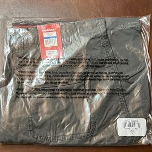 Unionbay cargo shorts in flint gray